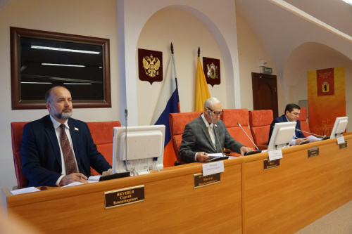 Областные депутаты поддержали изменения в бюджет 2021 года и на плановый период 2022 и 2023 гг