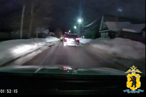 В Угличе полиция в ходе погони задержала нетрезвую автоледи, протаранившую машину ДПС