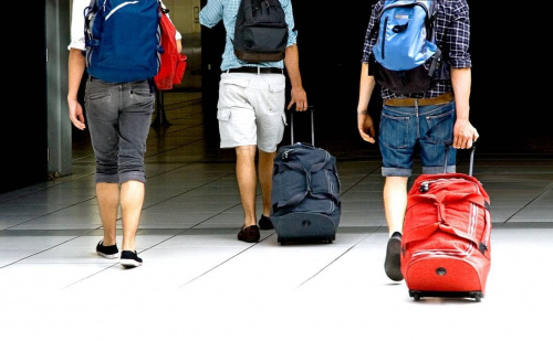 Зачем США мигранты?