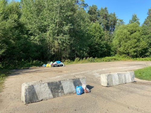Убрана бункерная площадка для мусора на Ростовском шоссе