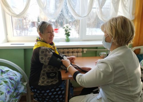 Клиенты соцучреждений, временно работающих в закрытом режиме, получают услуги в полном объеме