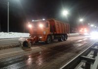Ярославские дорожники устраняют последствия ледяного дождя