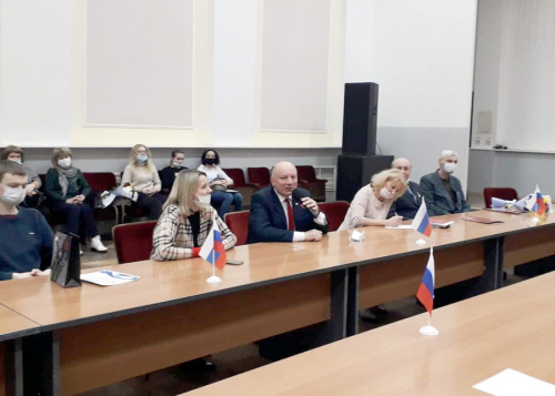 Глава Угличского района Анатолий Курицин встретился с угличскими студентами