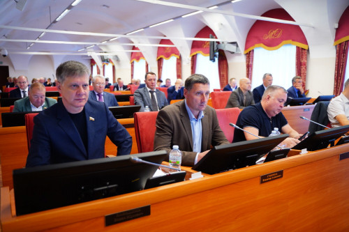 Меры поддержки участников СВО и их семей в Ярославской области приведены в соответствие с базовым стандартом для ЦФО