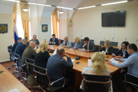 В областной Думе прошло совещание по подготовке к проведению депутатских слушаний по вопросу развития сельской медицины