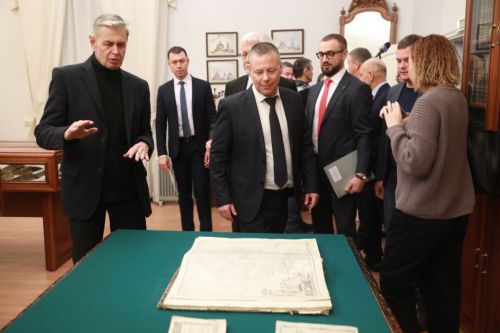 Михаил Евраев: «Примем дополнительные меры поддержки молодых учителей в регионе»