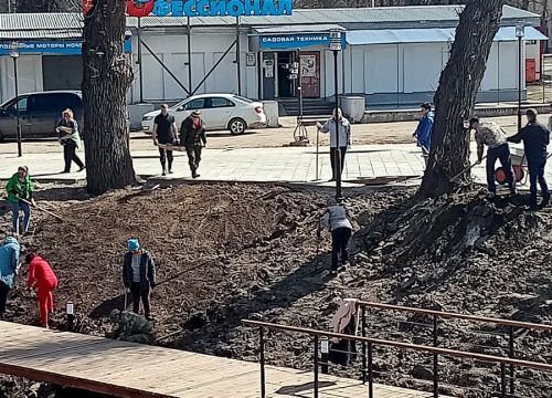 Прибрались в центре Углича