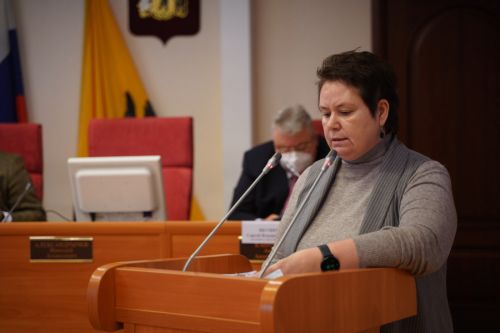 Областные депутаты поддержали законопроект, направленный на содействие гражданам при оформлении прав на гаражи и земельные участки