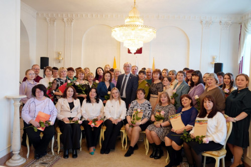 Поздравили работников культуры