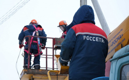 Около 60 бригад устраняли последствия урагана на электросетях в Ярославской области