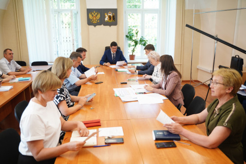 В Ярославской области запретят продажу энергетиков и баллончиков со сжиженным газом несовершеннолетним