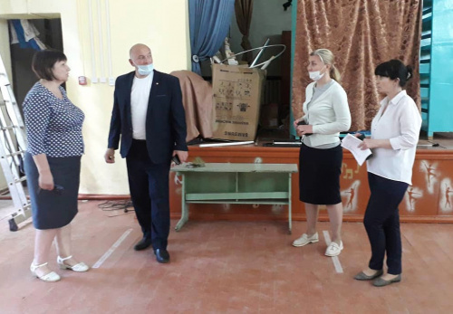 Глава Угличского района проверил ход работ по газификации Улейминского дома культуры