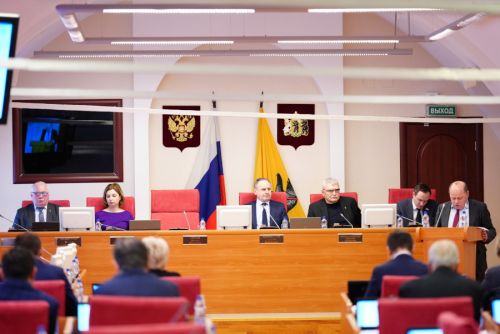 В регионе ужесточат ответственность за неубранные крыши и снежные завалы на тротуарах