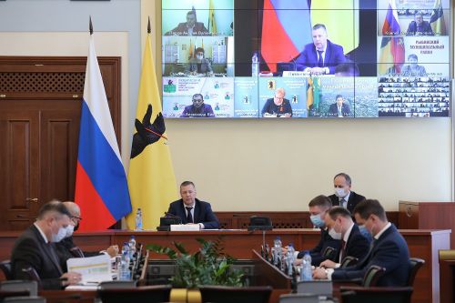 ​Михаил Евраев: «Сэкономленные в 2021 году средства бюджета будут направлены на решение социально значимых вопросов»