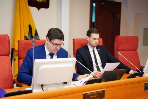 Депутаты обсудили вопросы оказания первичной медико-санитарной помощи