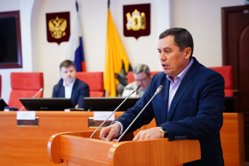 За 2025 год к бизнес-омбудсмену обратились почти две тысячи предпринимателей