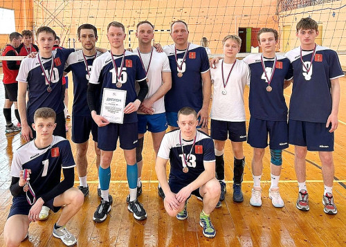 Серебряный пьедестал мужской сборной Угличского района по волейболу