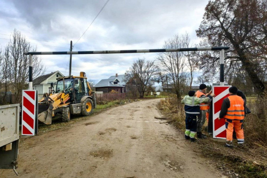Ограничитель габаритов автотранспорта установлен на дороге в Борисоглебском округе