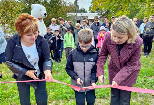В Вякирево открылась детская игровая площадка