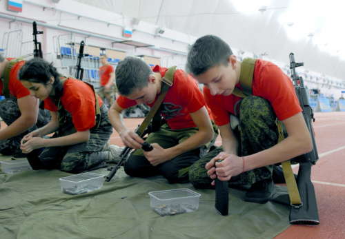 Интерактивная площадка «Курс молодого бойца» приглашает участников 9 мая к часовне защитникам Отечества во все времена