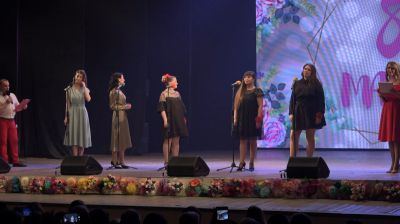 С праздником, милые женщины!