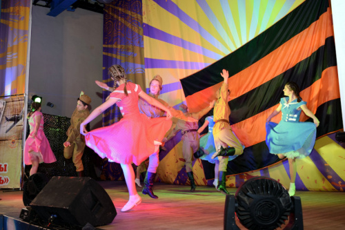 Песни Победы поет молодежь