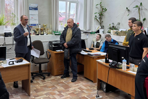 Глава округа Илья Филипцов провел встречу с тренерами и сотрудниками «Спарта»