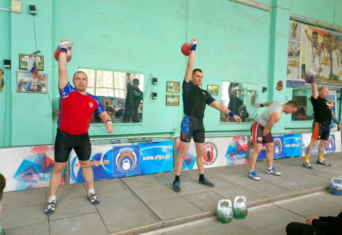 Угличские гиревики на межрегиональных соревнования "Армейский рывок" в Рыбинске