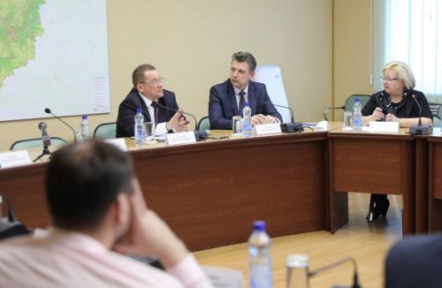 Михаил Евраев предупредил о возможном изъятии выручки у продавцов, необоснованно завышающих цены на продукты питания