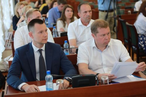 Михаил Евраев поручил штрафовать подрядчиков, которые срывают график работ по проекту «Наши дворы»