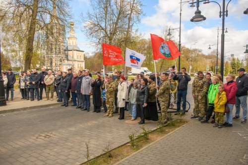 На Спасской торжественно открыли выставку «Герои»