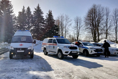 Автотранспорт скорой помощи успешно прошел смотр сил и средств