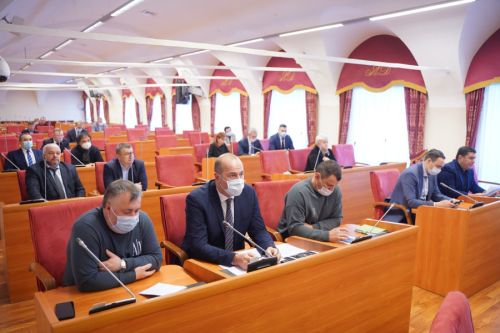 Депутаты предложили провести встречи с потенциальными подрядчиками по реализации губернаторского проекта «Наши дворы»