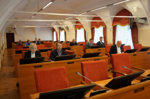 В регионе планируют расширить круг лиц для получения подарочных комплектов при рождении ребенка