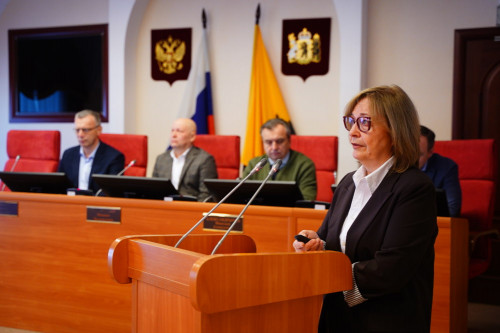 Депутаты заслушали итоги работы учреждений первичного звена и станции скорой медицинской помощи