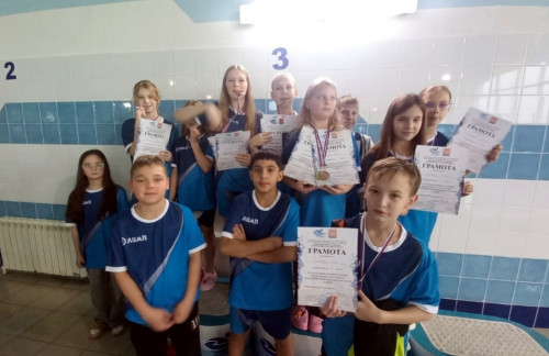 Межмуниципальный турнир по плаванию в Ростове Великом