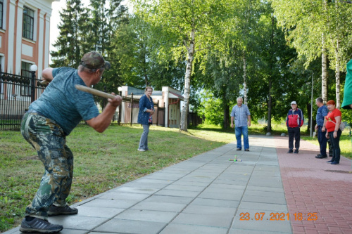 Финал по игре в городки