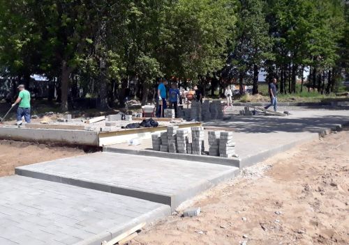 Парк в Цветочном преображается