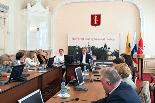 Министр образования Ярославской области проводит встречи с руководителями образовательных учреждений