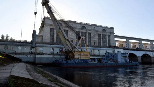 Замена ремонтных затворов на Угличской ГЭС