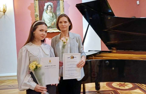 Юная художница стала Губернаторским стипендиатом