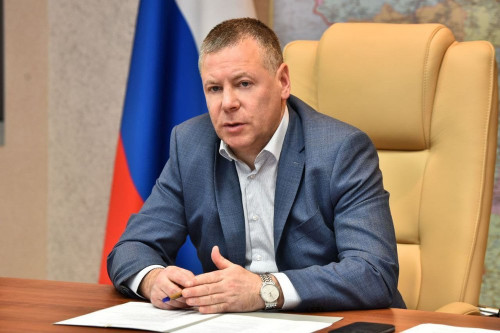 Губернатор сообщил о незначительных повреждениях нефтеперегонных станций