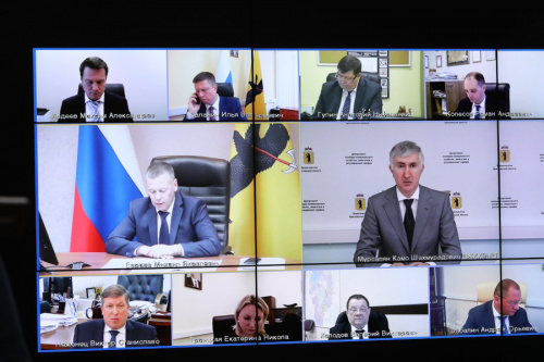 Михаил Евраев поручил провести в регионе дополнительную индексацию социальных выплат