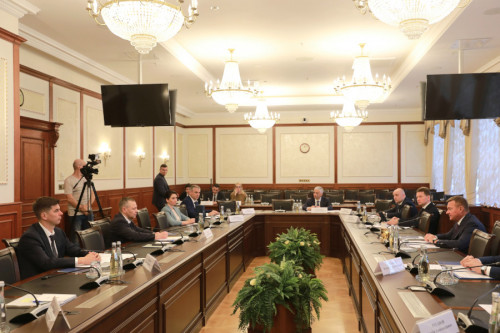 Михаил Евраев и Роман Старовойт обсудили развитие транспорта и инфраструктуры в Ярославской области