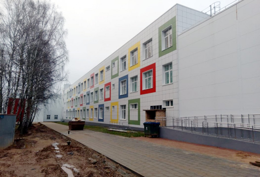 «Губернаторский контроль» проверил строительство школы в Угличе и спортзала в Улейме