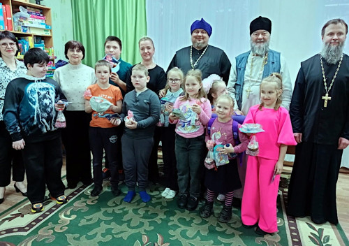 Поздравили с Пасхой...