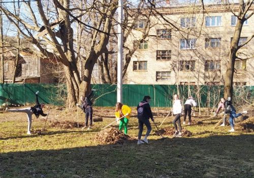 Субботник - это прекрасный способ проявить наше желание жить в красивом мире
