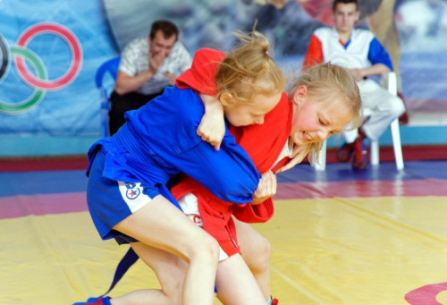 Прошёл 1-й этап детской лиги самбо "Коронный бросок"