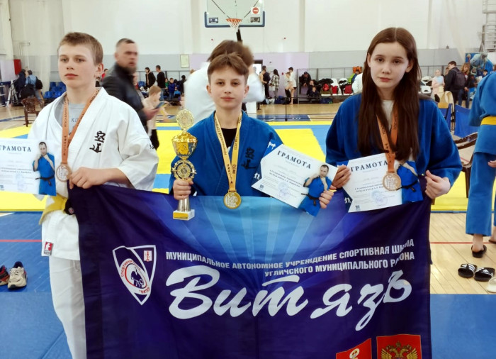 Два золота и три бронзы завоевали "Витязи" на турнире по кудо в Костроме