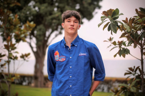 Одаренным школьникам Ярославской области вручили сертификаты на именные губернаторские стипендии